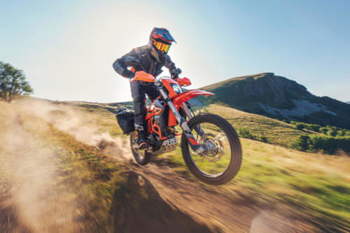KTM 690 Enduro R - 2023 MotorcyclesNews (10)