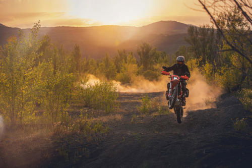 KTM 690 Enduro R - 2023 MotorcyclesNews (2)