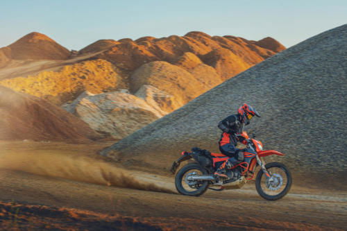 KTM 690 Enduro R - 2023 MotorcyclesNews (25)