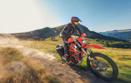 KTM 690 Enduro R - 2023 MotorcyclesNews (3)