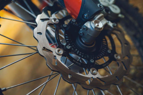 KTM 690 Enduro R - 2023 MotorcyclesNews (31)