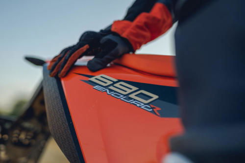 KTM 690 Enduro R - 2023 MotorcyclesNews (40)