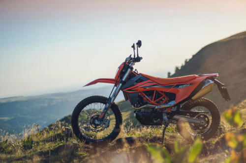 KTM 690 Enduro R - 2023 MotorcyclesNews (42)