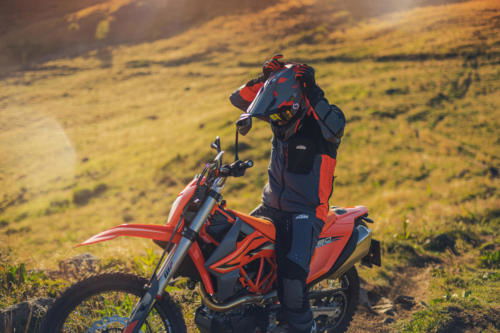 KTM 690 Enduro R - 2023 MotorcyclesNews (43)