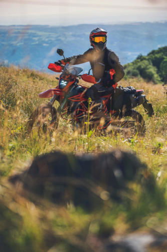 KTM 690 Enduro R - 2023 MotorcyclesNews (45)