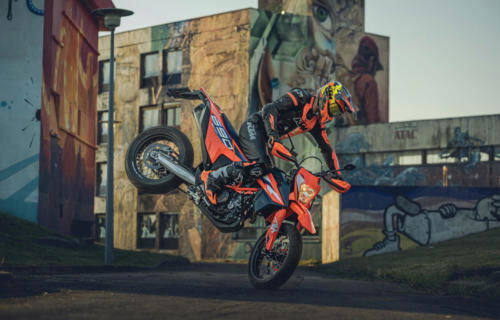 KTM 690 SMC R - 2023 MotorcyclesNews (11)