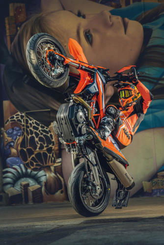 KTM 690 SMC R - 2023 MotorcyclesNews (12)