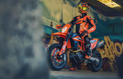 KTM 690 SMC R - 2023 MotorcyclesNews (23)