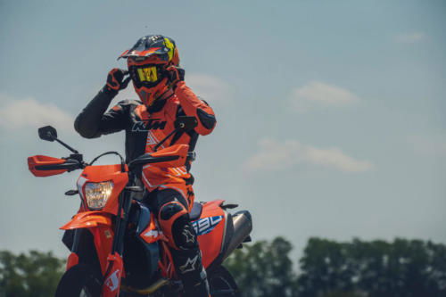 KTM 690 SMC R - 2023 MotorcyclesNews (28)