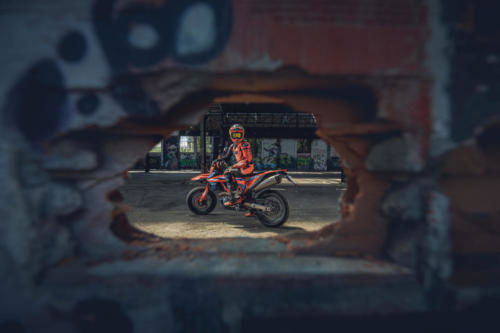 KTM 690 SMC R - 2023 MotorcyclesNews (30)