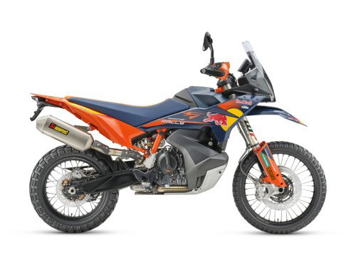 KTM 890 Adventure R Rally 2026 Studioaufnahme rechte Seite – Komplettansicht mit Akrapovic und Kettenantrieb