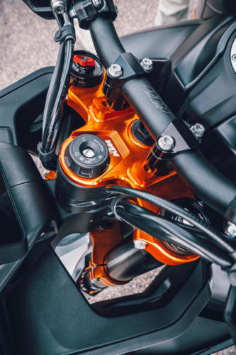 KTM 890 SMT - 2023 (12)