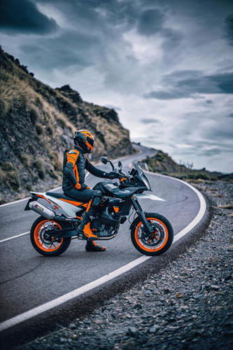 KTM 890 SMT - 2023 (2)