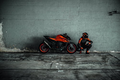 KTM 990 Duke - 2024 (18)