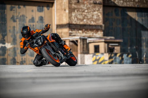 KTM 990 Duke - 2024 (54)