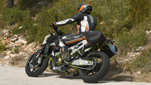KTM 990 Duke - 2024 Erlkönig (4)