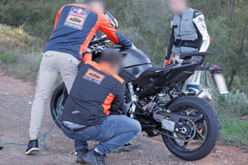 KTM 990 RC R Erlkönig (15)
