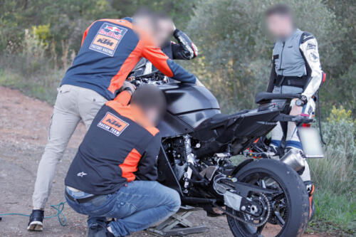 KTM 990 RC R Erlkönig (16)