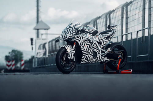 KTM 990 RC R PROTOTYPE (22)