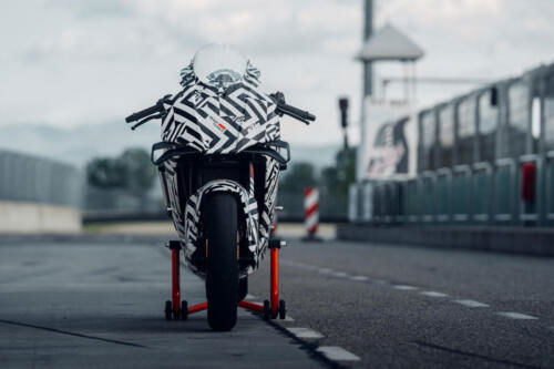 KTM 990 RC R PROTOTYPE (28)