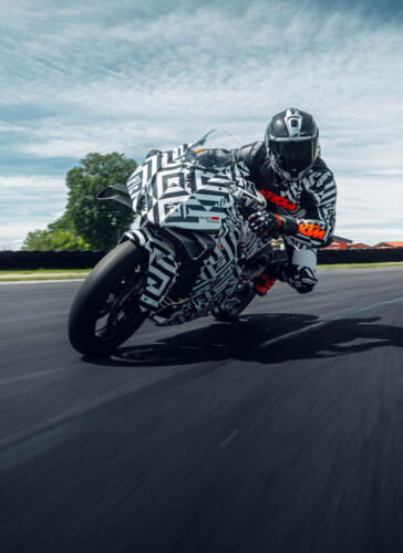 KTM 990 RC R PROTOTYPE (36)