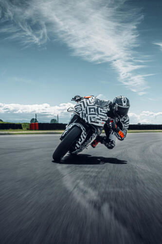 KTM 990 RC R PROTOTYPE (38)