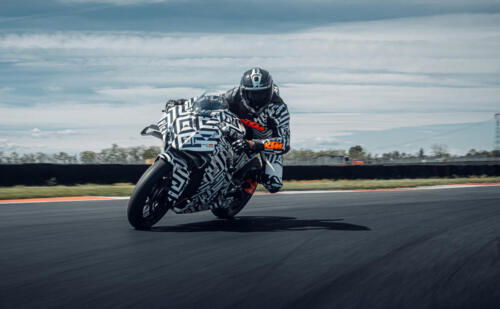 KTM 990 RC R PROTOTYPE (41)