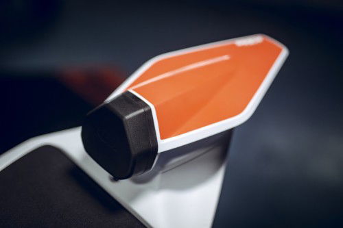 KTM-990-RC-R-Track-2026_Detail_05