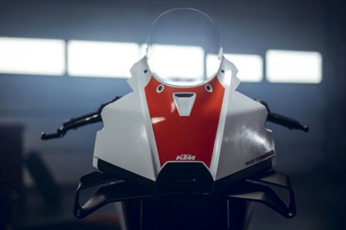 KTM-990-RC-R-Track-2026_Detail_09