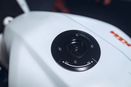 KTM-990-RC-R-Track-2026_Detail_22