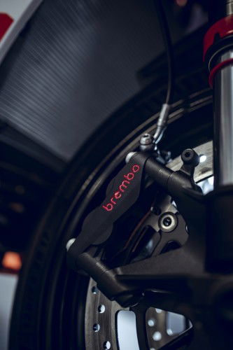 KTM-990-RC-R-Track-2026_Detail_33