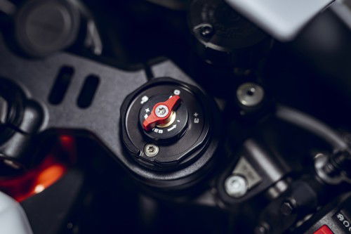 KTM-990-RC-R-Track-2026_Detail_47