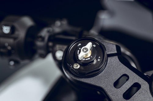 KTM-990-RC-R-Track-2026_Detail_48