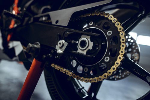 KTM-990-RC-R-Track-2026_Detail_51