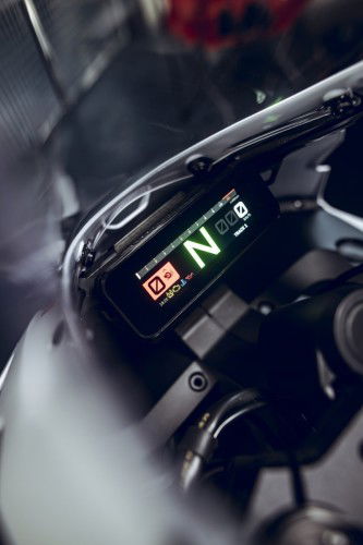 KTM-990-RC-R-Track-2026_Detail_63