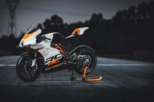 KTM RC 8C - 2024 (16)