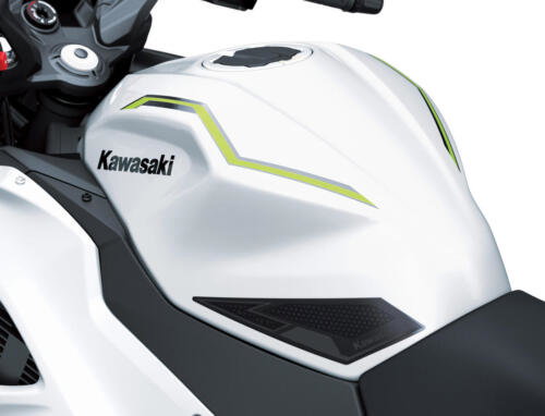 Kawasaki Ninja 7 Hybrid (25)