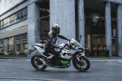 Kawasaki Ninja 7 Hybrid (4)