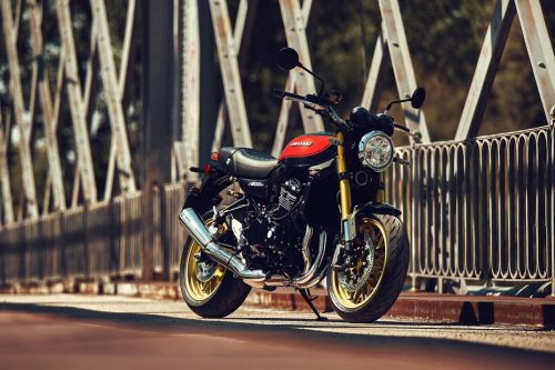 Kawasaki Z900RS 2026 (3)