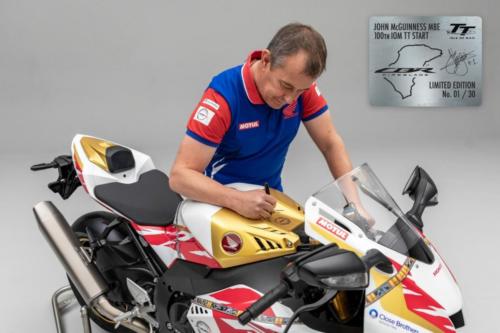 Limited Edition Honda CBR1000RR-R Fireblade SP Special Livery in John McGuinness 100th TT Start Replica (1)