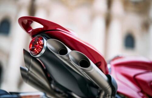 MV Agusta Superveloce 1000 Serie Oro (1)