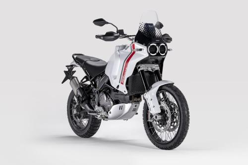 MY22_Ducati_Desert_X_14_UC356299_High