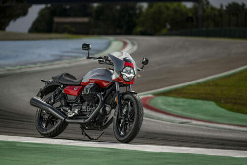 Moto Guzzi V7 Stone Corsa - 2024 (11)