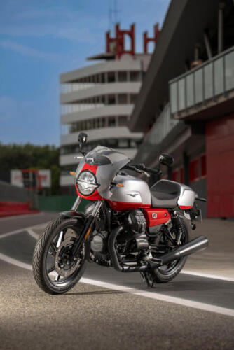 Moto Guzzi V7 Stone Corsa - 2024 (14)