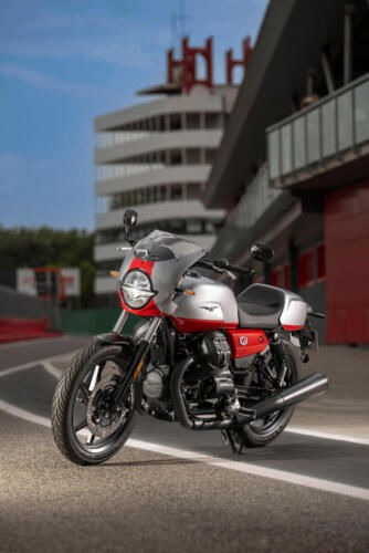 Moto Guzzi V7 Stone Corsa - 2024 (14)