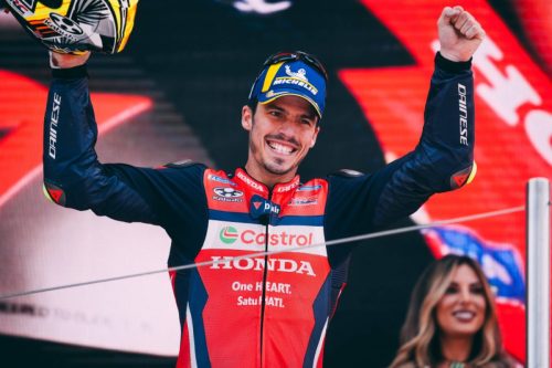 Joan Mir jubelt auf dem Podium – MotoGP Catalunya GP Barcelona 2026