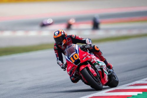 Luca Marini auf der Honda RC213V in Schräglage – MotoGP Catalunya GP Barcelona 2026 Seitenansicht