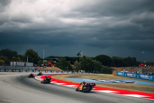 Enea Bastianini auf der Red Bull KTM RC16 auf der Strecke – MotoGP Catalunya GP Barcelona 2026