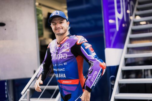 Jack Miller im Prima Pramac Yamaha Rennanzug im Paddock – MotoGP Catalunya GP Barcelona 2026