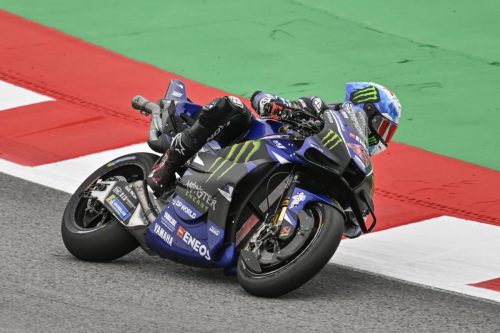 Alex Rins auf der Monster Energy Yamaha YZR-M1 in Schräglage – MotoGP Catalunya GP Barcelona 2026